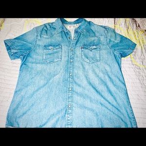 Levi’s demin button down shirt